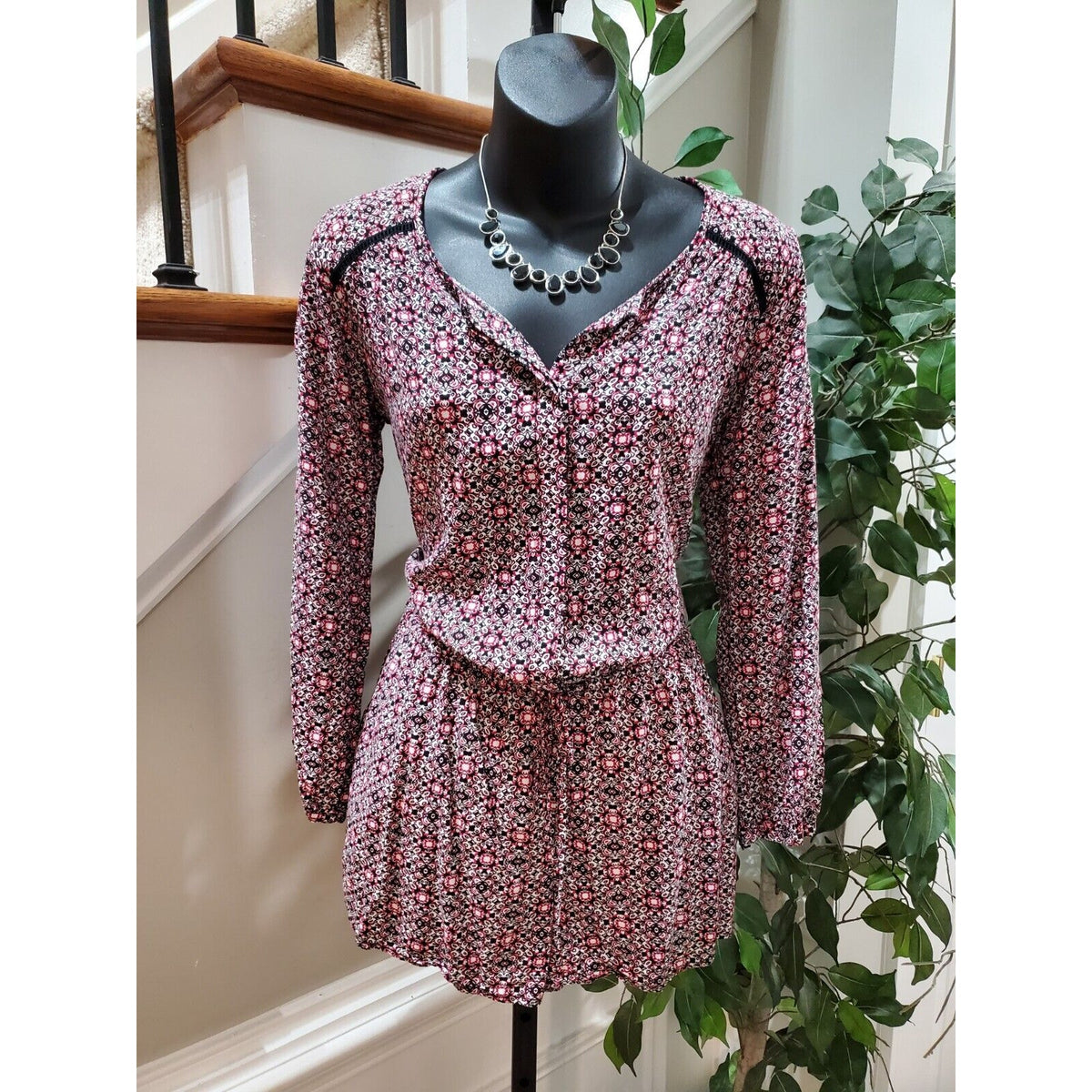 Gap Women Multicolor Rayon Sweetheart Neck Long Sleeve Casual Romper Size Small