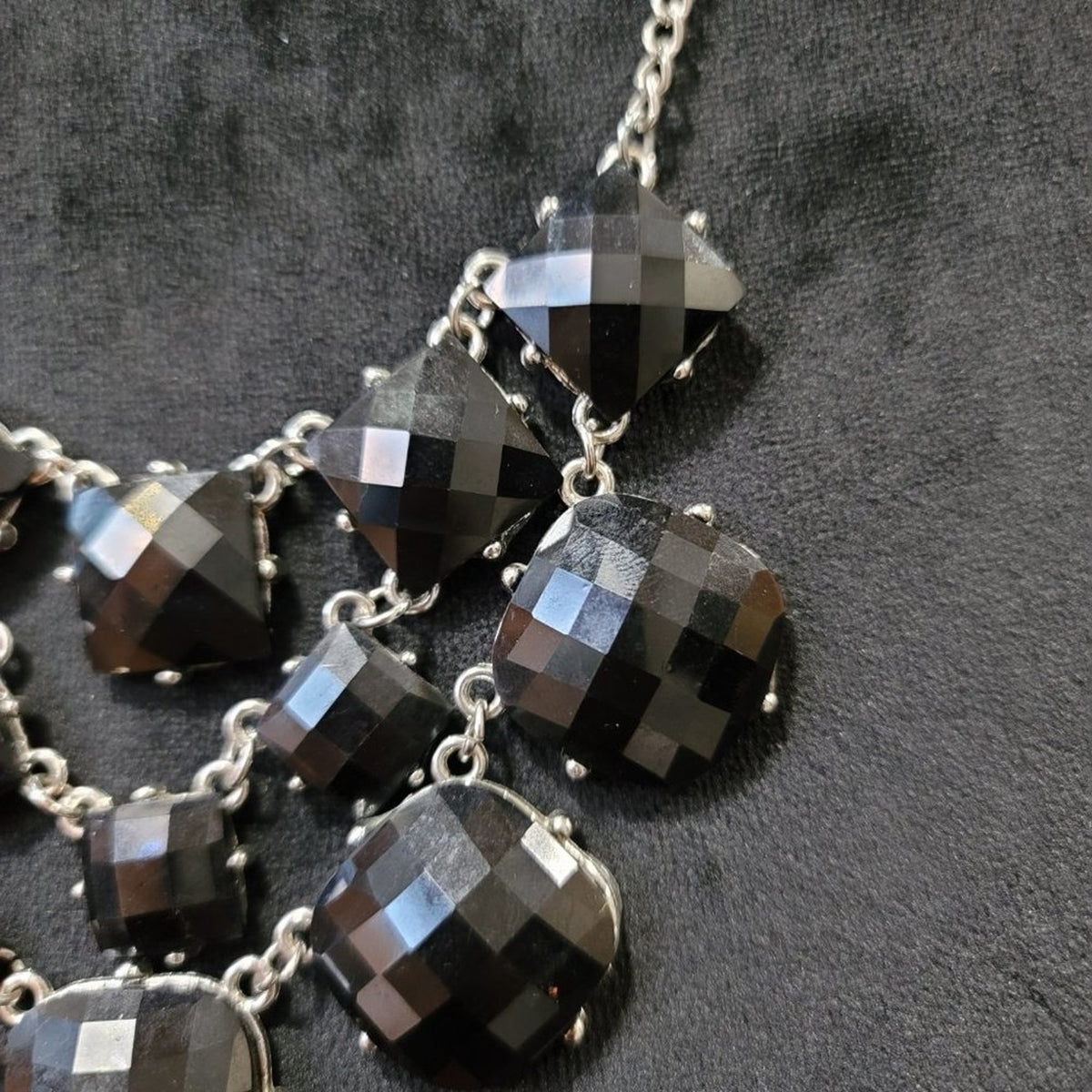 Women's Black Teardrop Beaded Stylish Statement Fashion Necklace