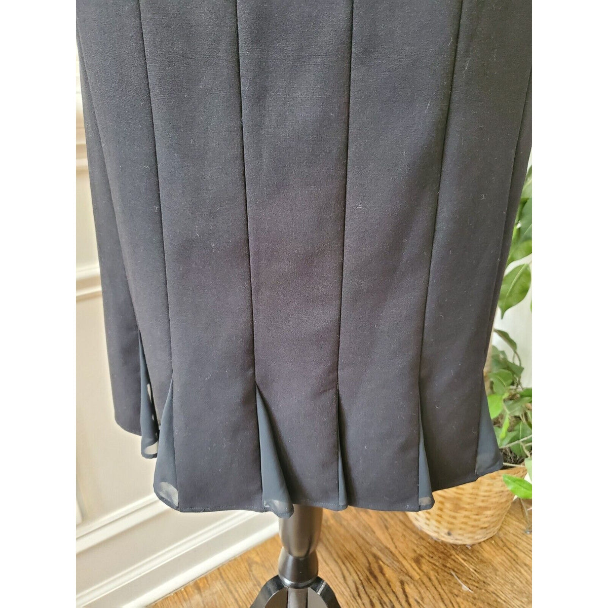 Calvin Klein Women's Black Polyester Round Neck Sleeveless Knee Length Dress 14