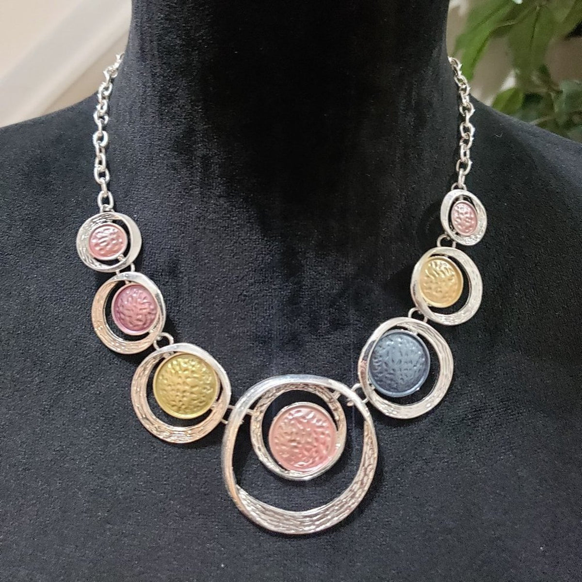 Womens Fashionable Zinc Alloy Round Decor Charm Necklace w/ Lobster Clasp
