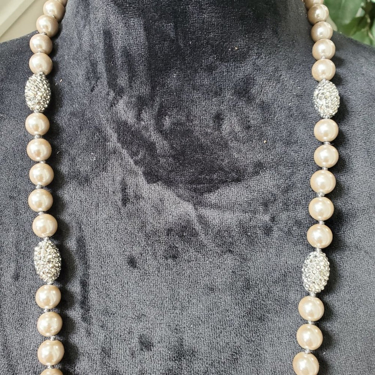 Chicos Womens Beige Plain Round Pearl  with Lobster Clasp Charm Necklace