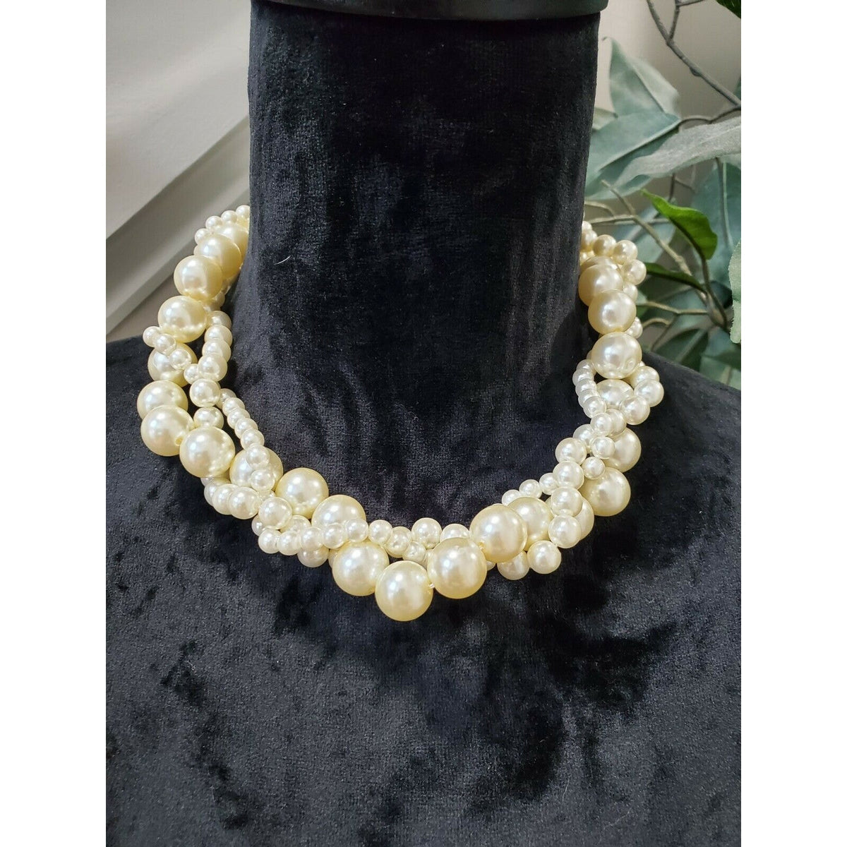 Double Layered White Pearl Fashion Necklace