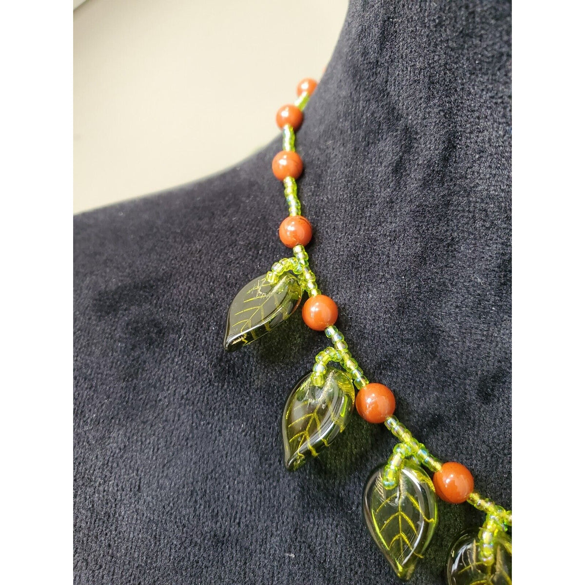Women's Green Leaf Orange Beaded Fashion Jewelry Short Necklace