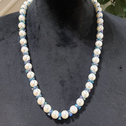 Women's White Pearl Round Shape Beaded Statement Fashion Necklace