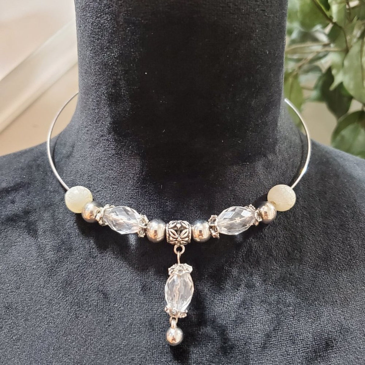 Vintage Estate Silver Tone Lucite Pearl Bead Statement Jewelry Necklace