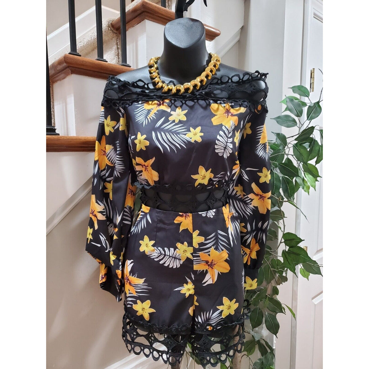 ChicMe Womens Black Floral Off the Shoulder Casual 1 Piece Romper Size Small