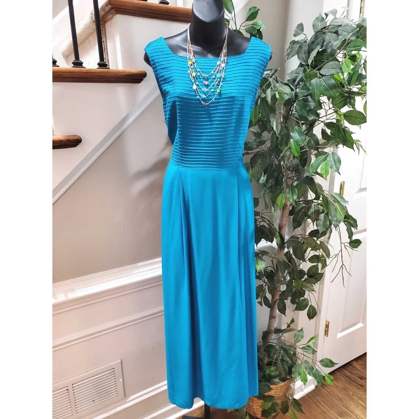 Vintage Sarah Elizabeth Blue 100% Rayon Round Neck Sleeveless Long Maxi Dress 12