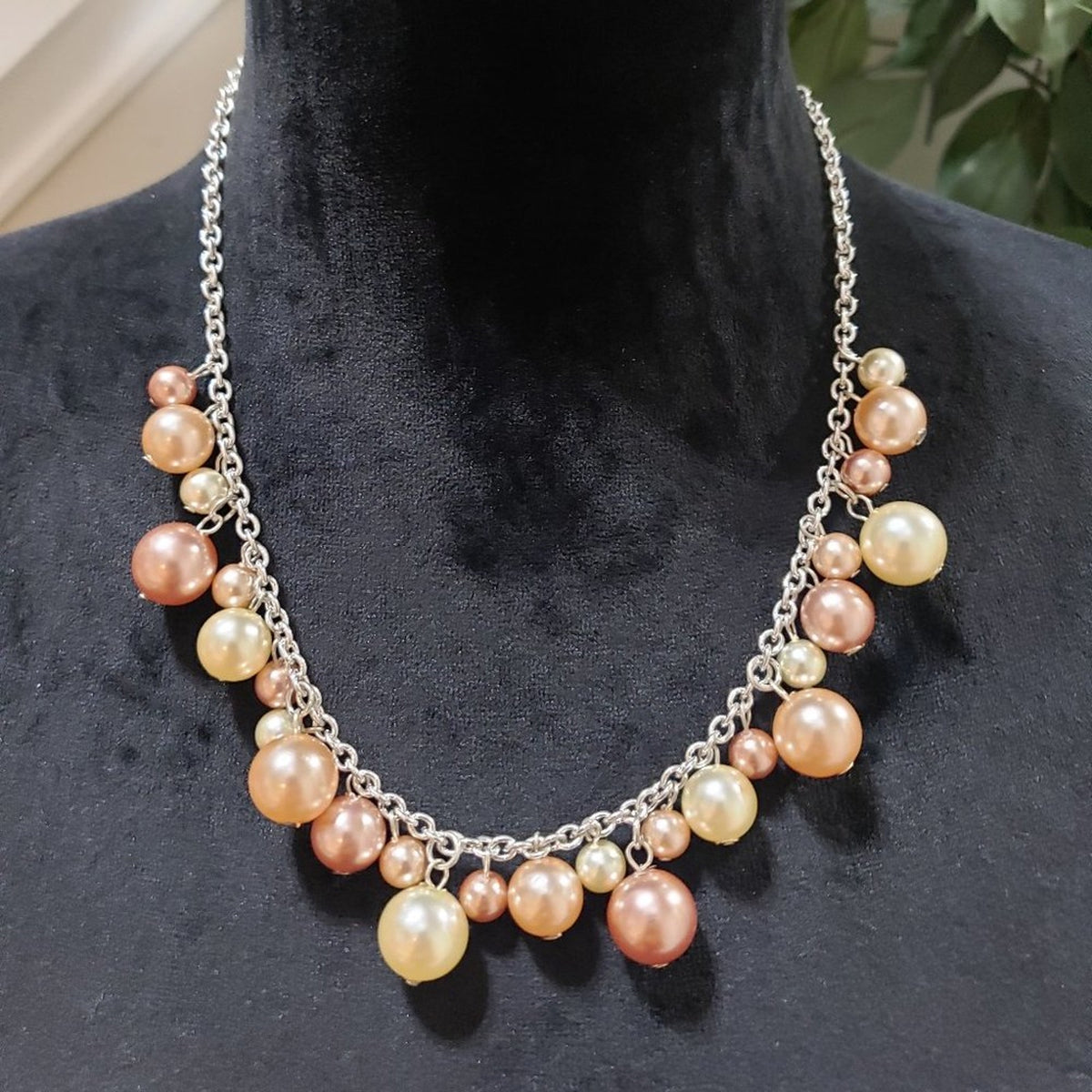Women's Liz Claiborne Gold Tone Faux Pearl Adjustable Chain Necklace