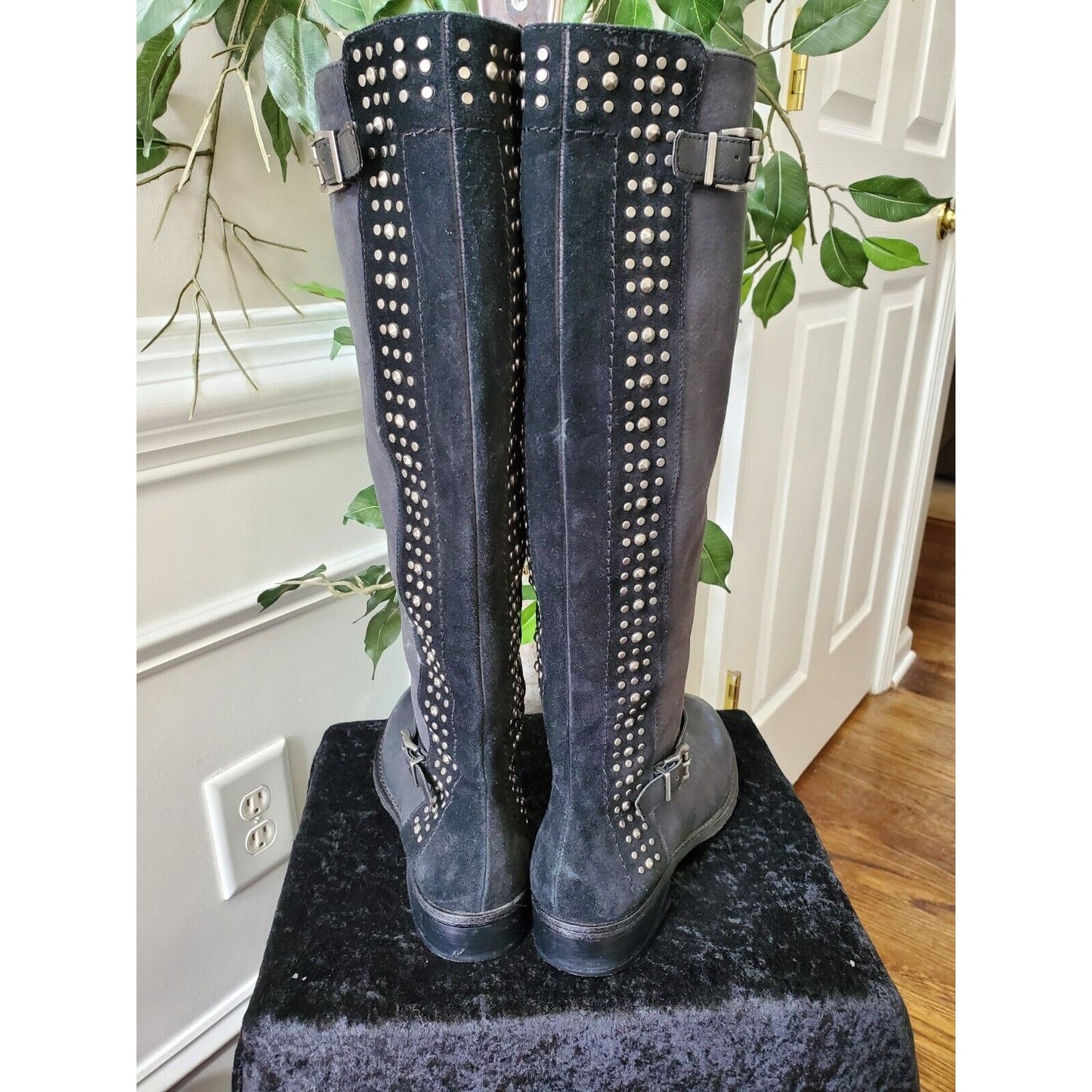 Jessica Simpson Women's Black Leather Upper Round Toe Knee High Boots Size 7.5 M
