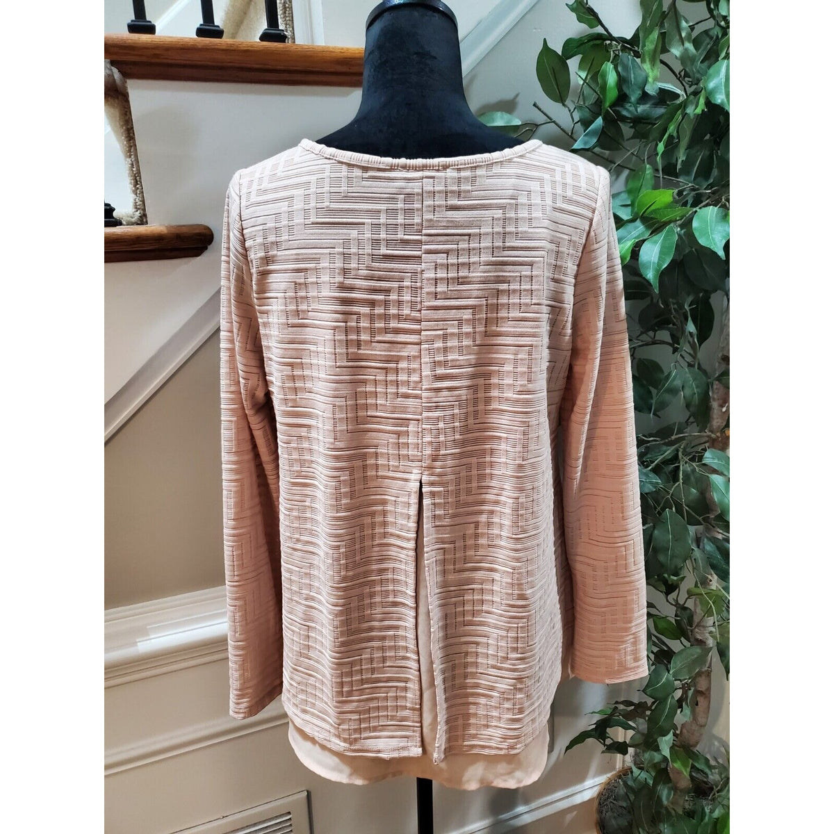 The Limited Women's Beige Polyester Round Neck Long Sleeve Casual Top Blouse L