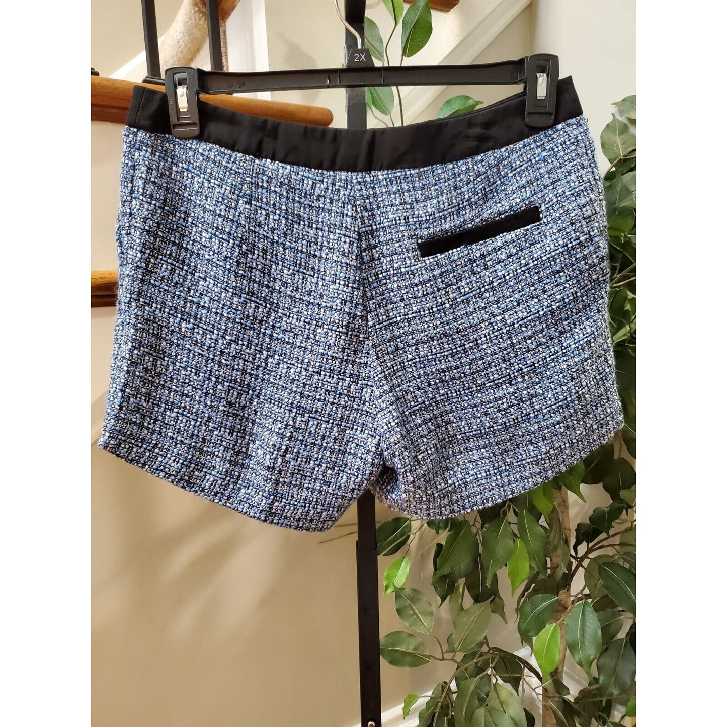H&M Women's Blue Polyester Zipper Mid Rise Regular Fit Casual Shorts Size 10