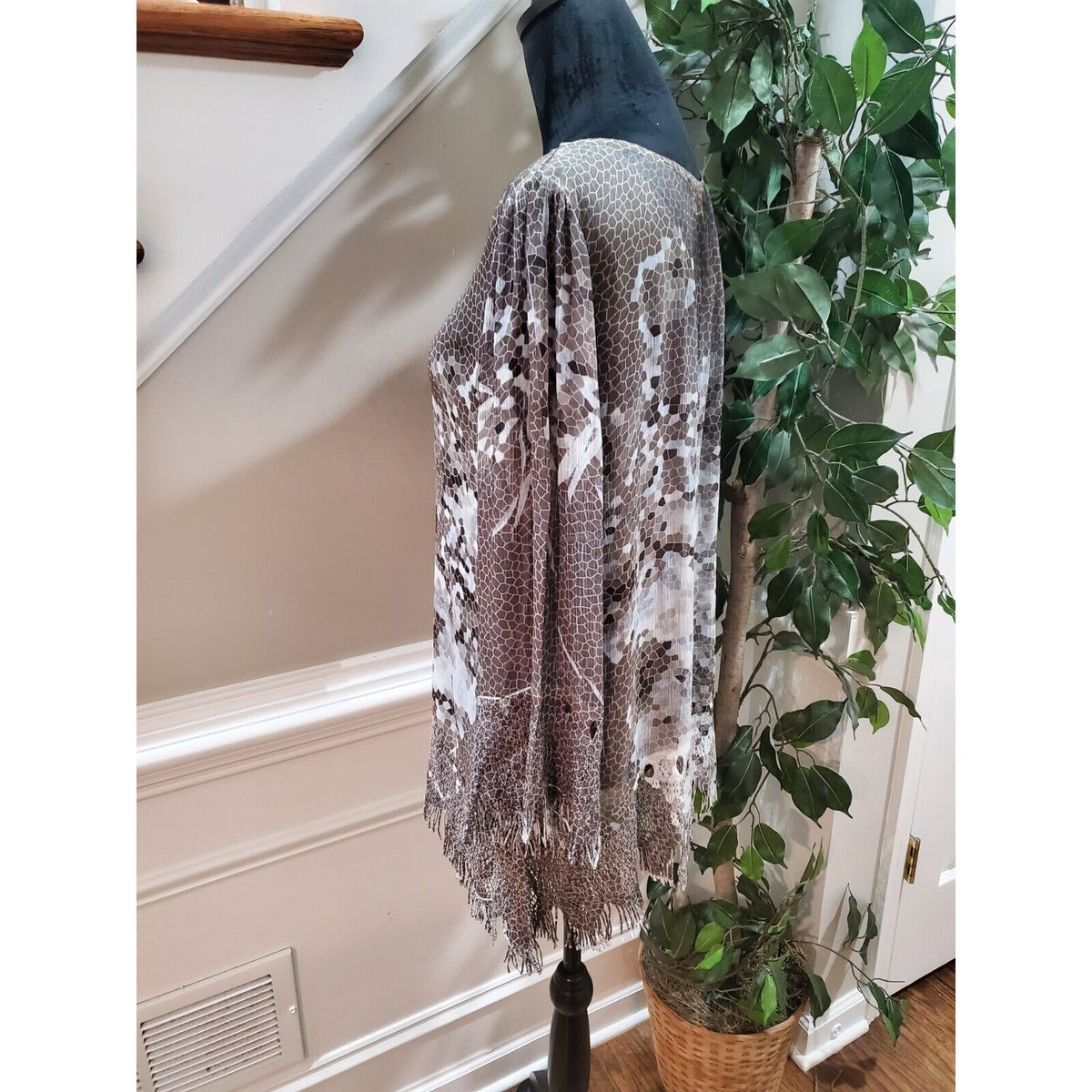Mushka by Sienna Rose Women's Gray Polyester Round Neck Long Sleeve Top Blouse S