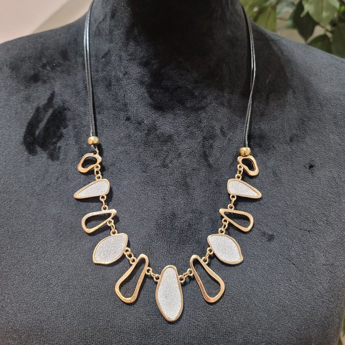 Women's Irregular Gold Plated Geometric Shape Chunky Choker Necklace