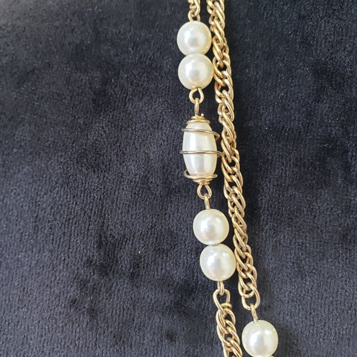 Vintage Sarah Coventry Women's Faux Pearl Bead Gold Tone Long Chain Necklace