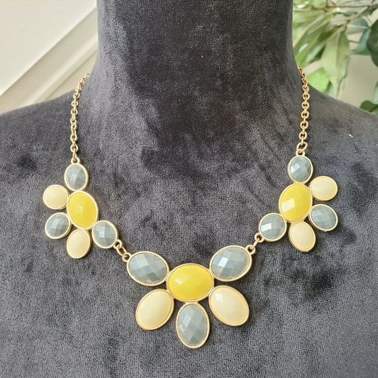 Women's Vintage Charming Charlie Ivory/Gray Tone Statement Necklace