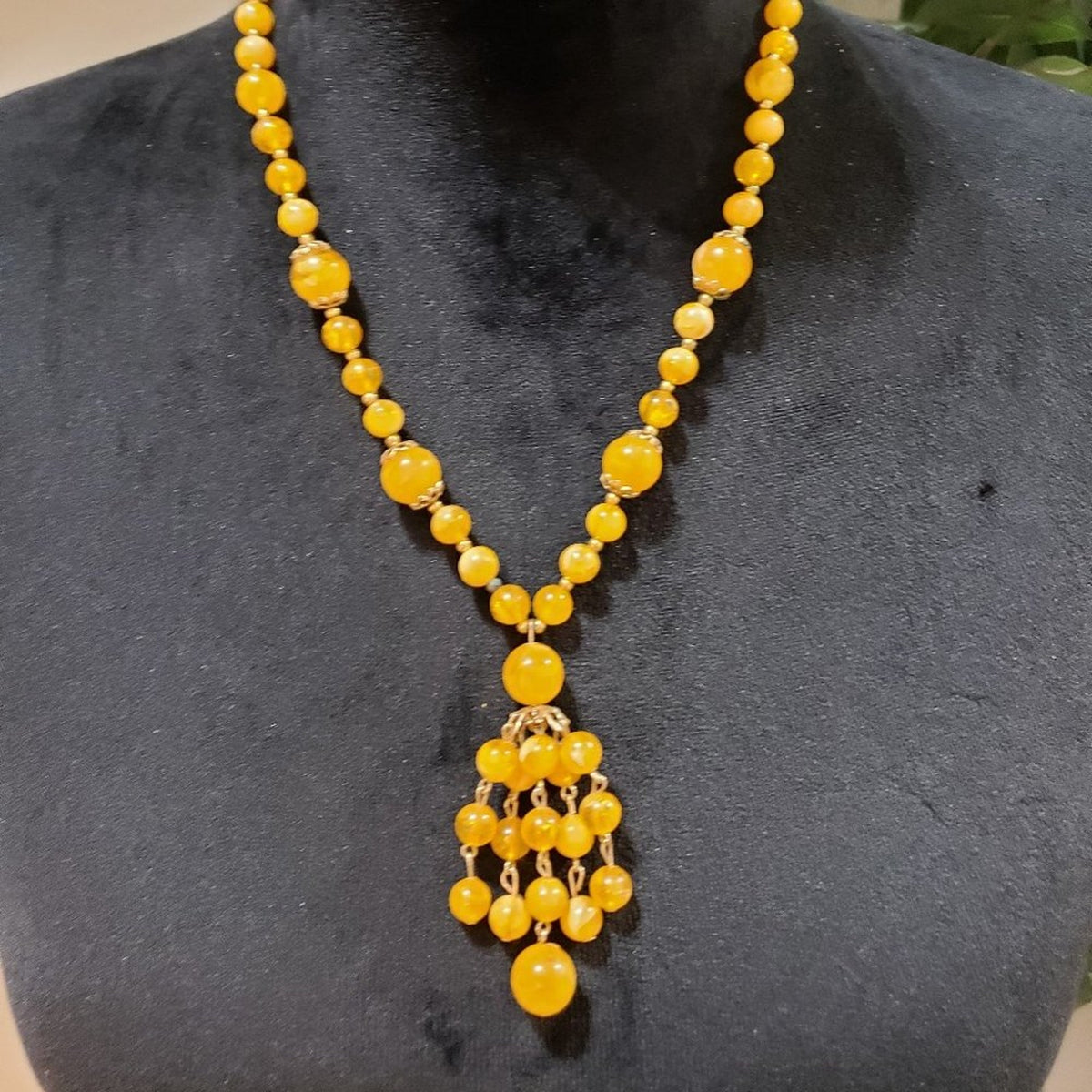 Womens Fashion Yellow Round Opal Collar Pendant Necklace with Lobster Clasp