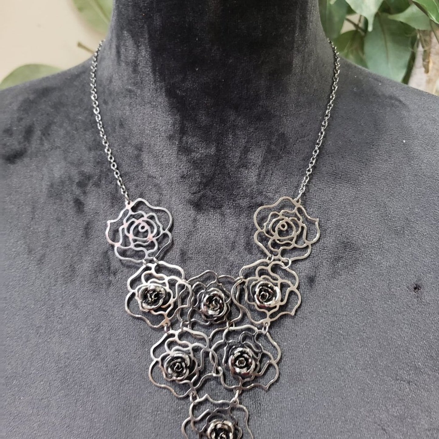 Claires Women's Vintage Silver Tone Link Flower Bib Statement Necklace