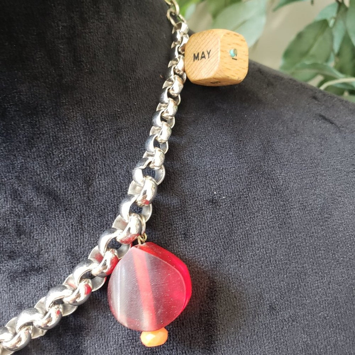 Womens Fashions Multicolor Key Pendant Collar Necklace with Lobster Clasp