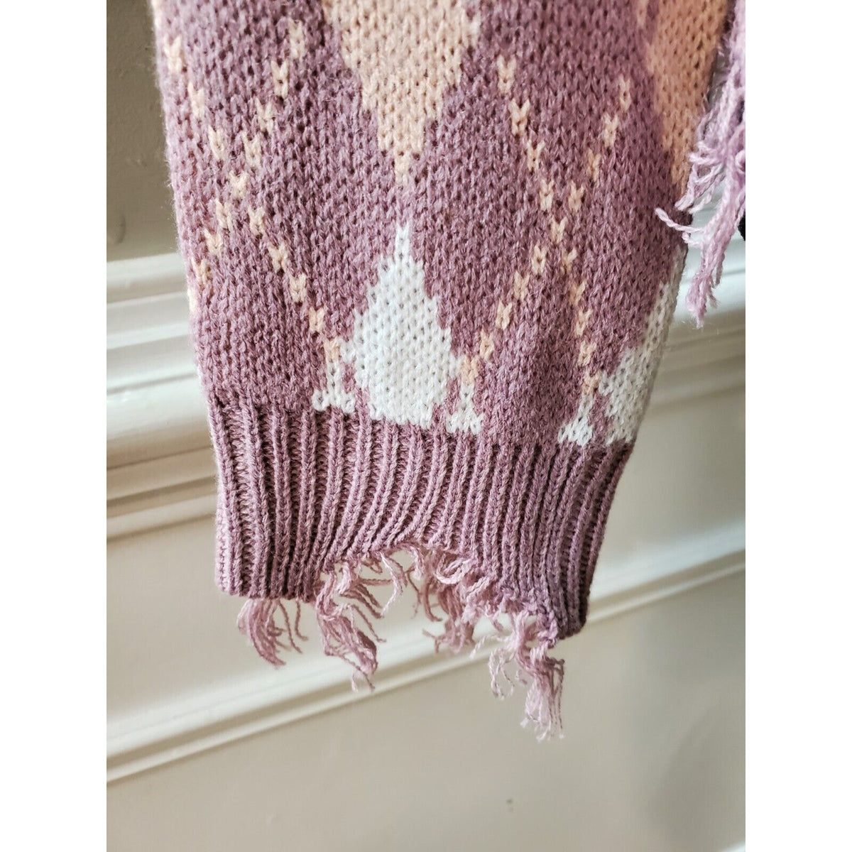 Just Polly Cropped Fringe Purple Long Sleeve V-Neck Pullover Knit Sweater Medium