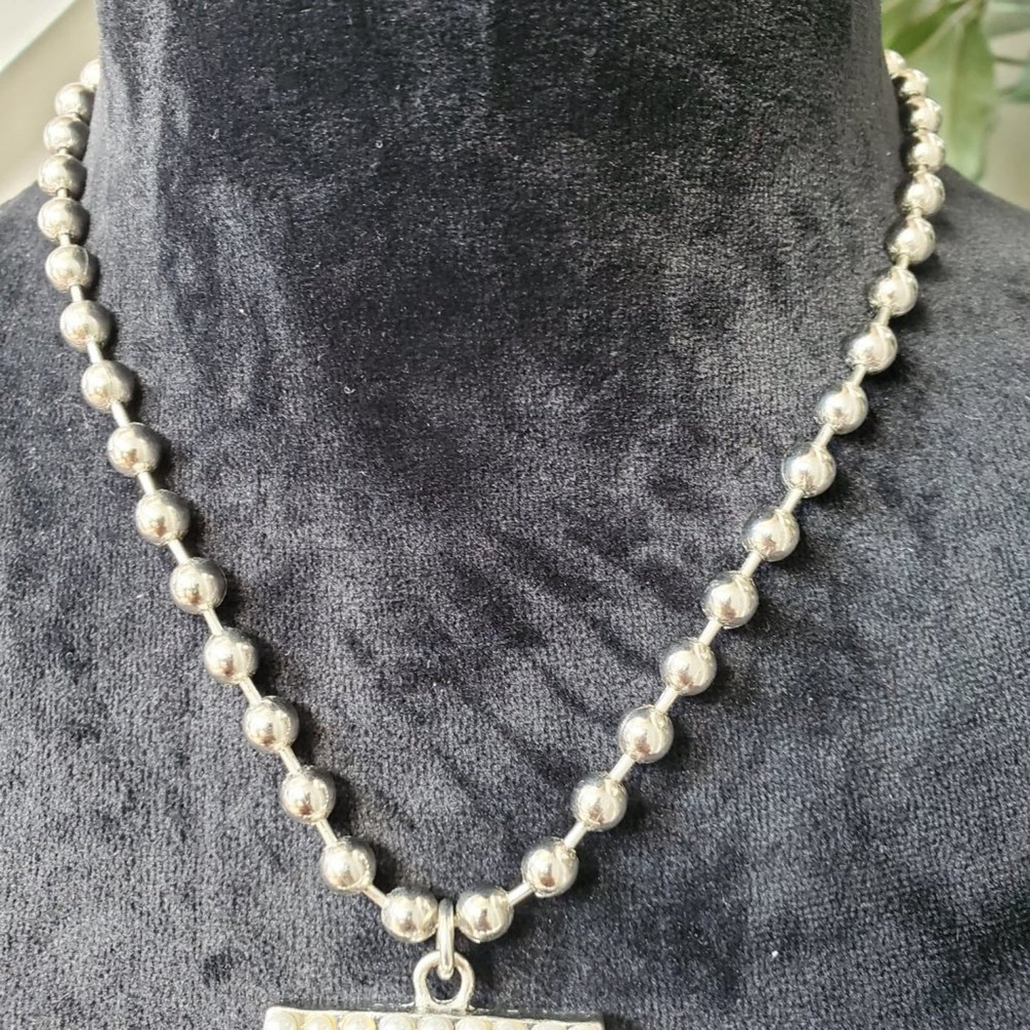 Women's White Faux-Pearl Round Beads Charm Pendant Necklace