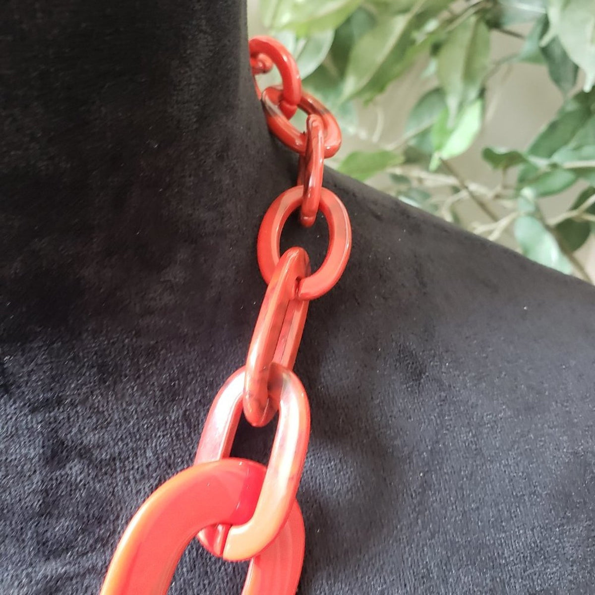 Women's Red Thick Lightweight Link Resin Rings Stylish Necklace