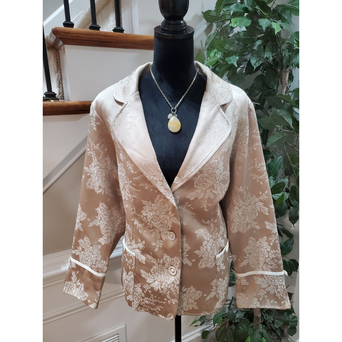 Susan Graver Women's Beige Floral Polyester Single Breasted Two Button Blazer 1X