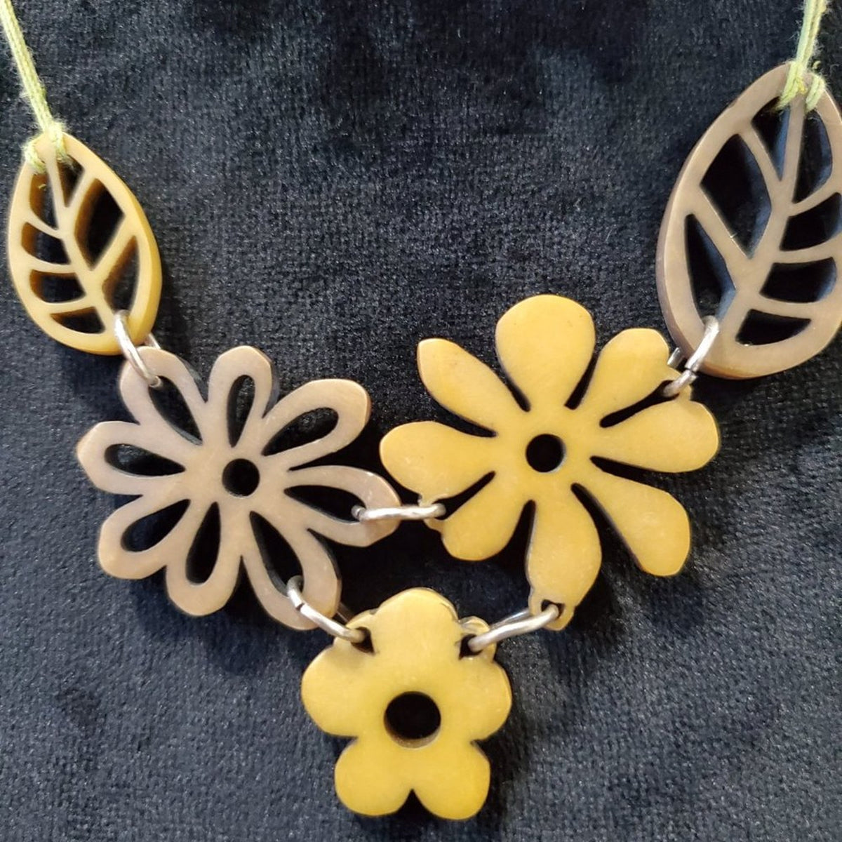 COOKIE LEE Womens Yellow Gold Charms Flower with Lobster Clasp Pendant Necklace