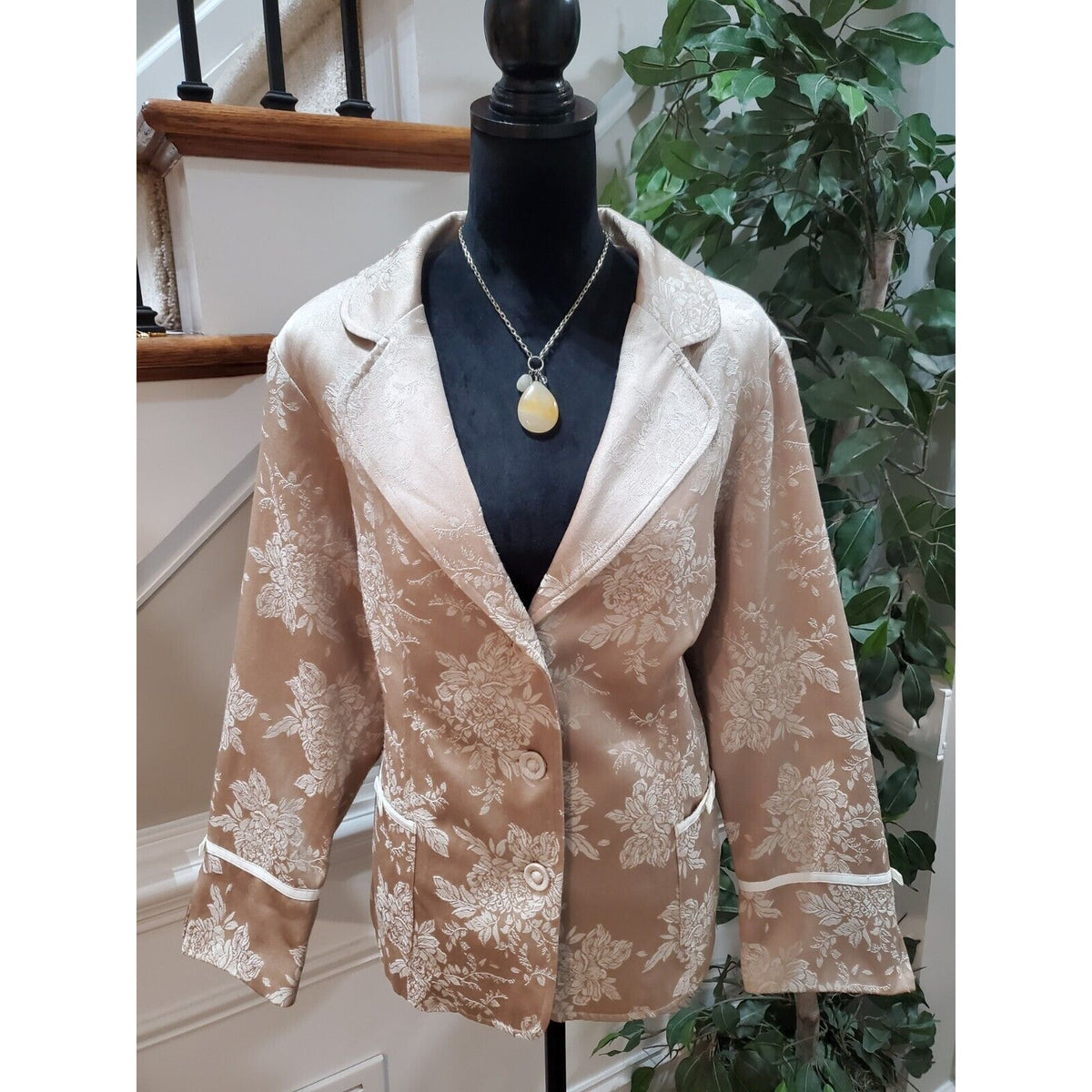 Susan Graver Women's Beige Floral Polyester Single Breasted Two Button Blazer 1X