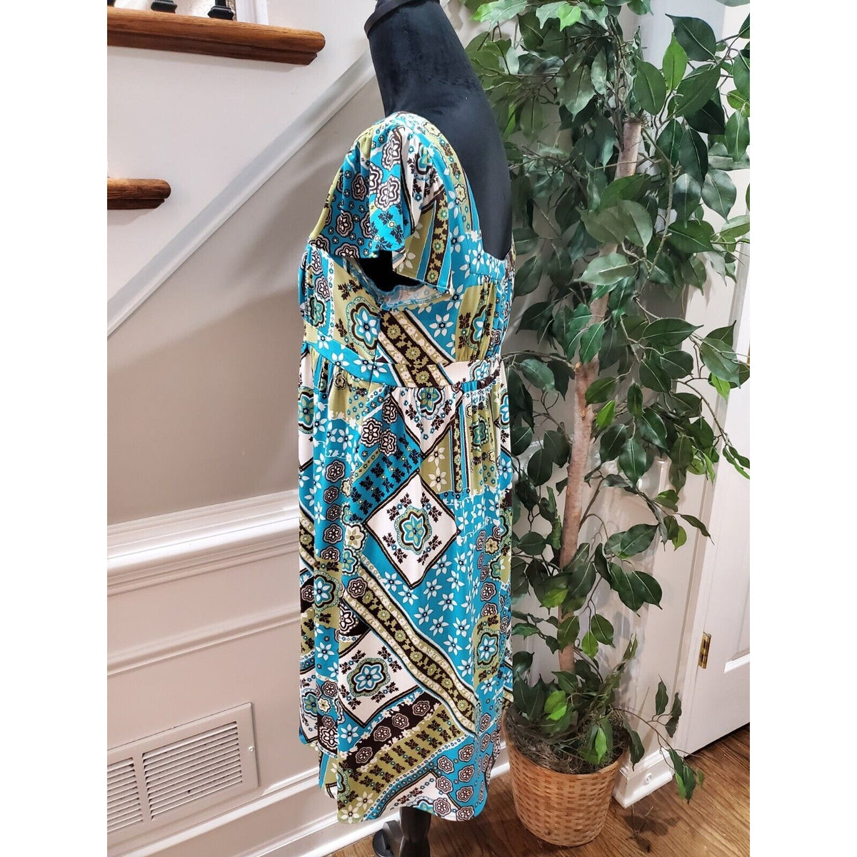 Suzi Chin Women's Multicolor Square Neck Short Sleeve Knee Length Dress Size 8
