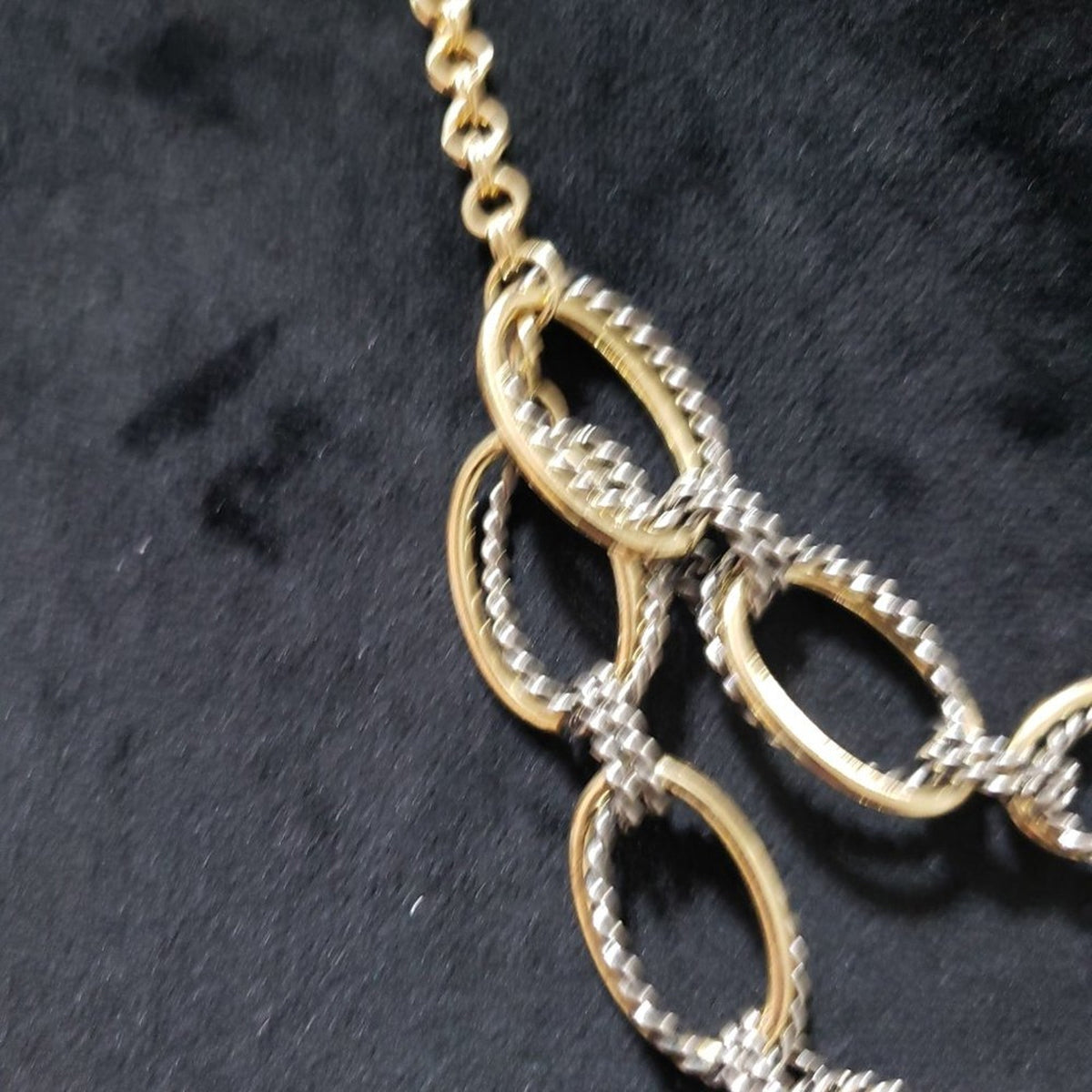 Womens Gold Tone White Textured Oval link Chain Layered Necklace Lobster Clasp