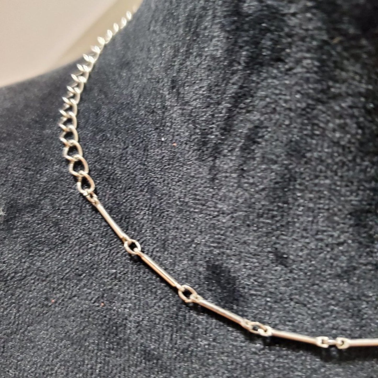 Cool Jewels Womens Gold Tone Luxury Floral Link Chain Pendant Necklace