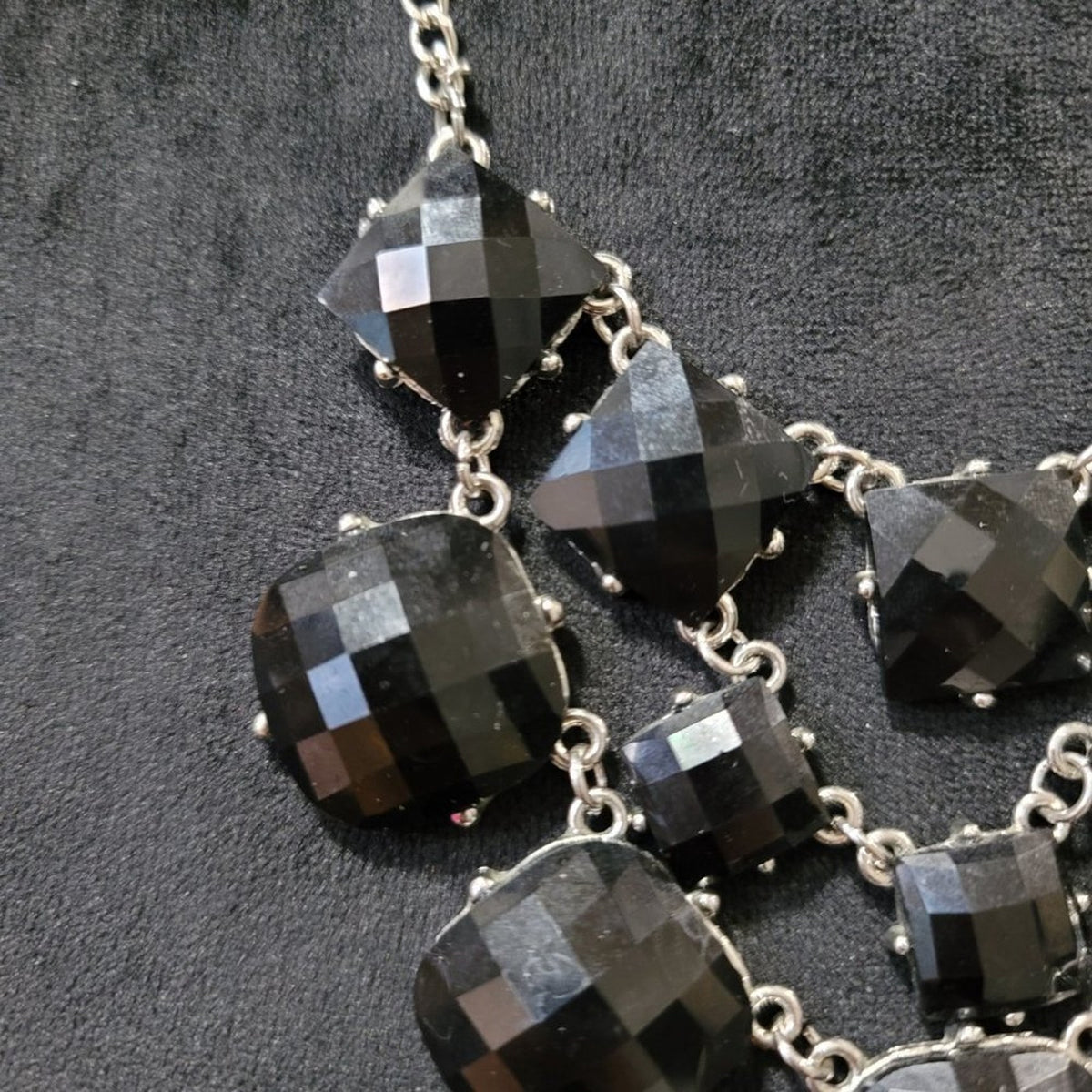 Women's Black Teardrop Beaded Stylish Statement Fashion Necklace