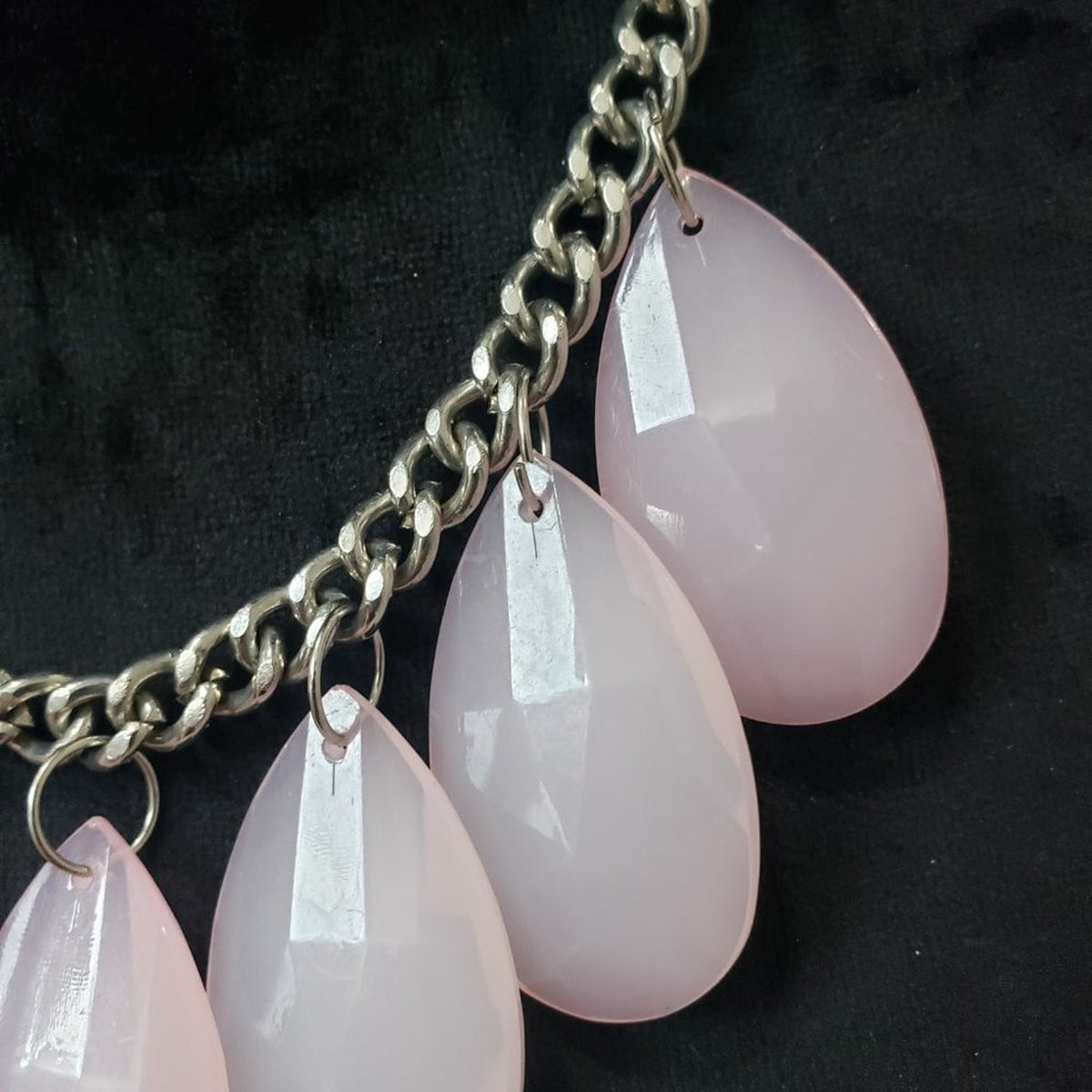 Women's Silver Tone Pink Oval Shape Beaded Chunky Stylish Necklace