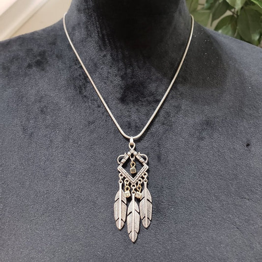 Womens Boho & Hippie Style Silver Gold Tone Stylish Feather Pendant Necklace