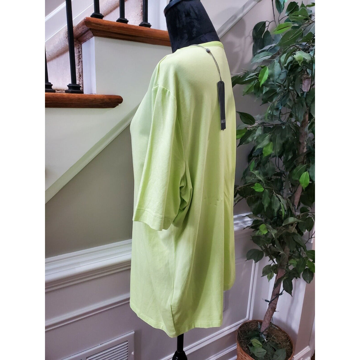Bloomingdale's Basler Women's Green Polyester 3/4 Sleeve Round Neck T-Shirt 46
