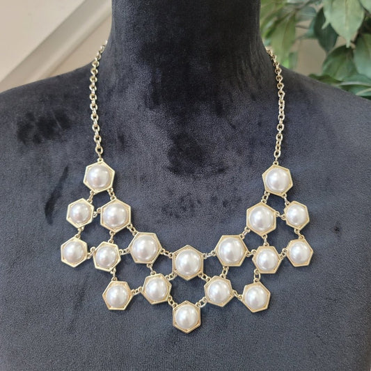 Women's White Round Beaded Link Stylish Statement Jewelry Necklace
