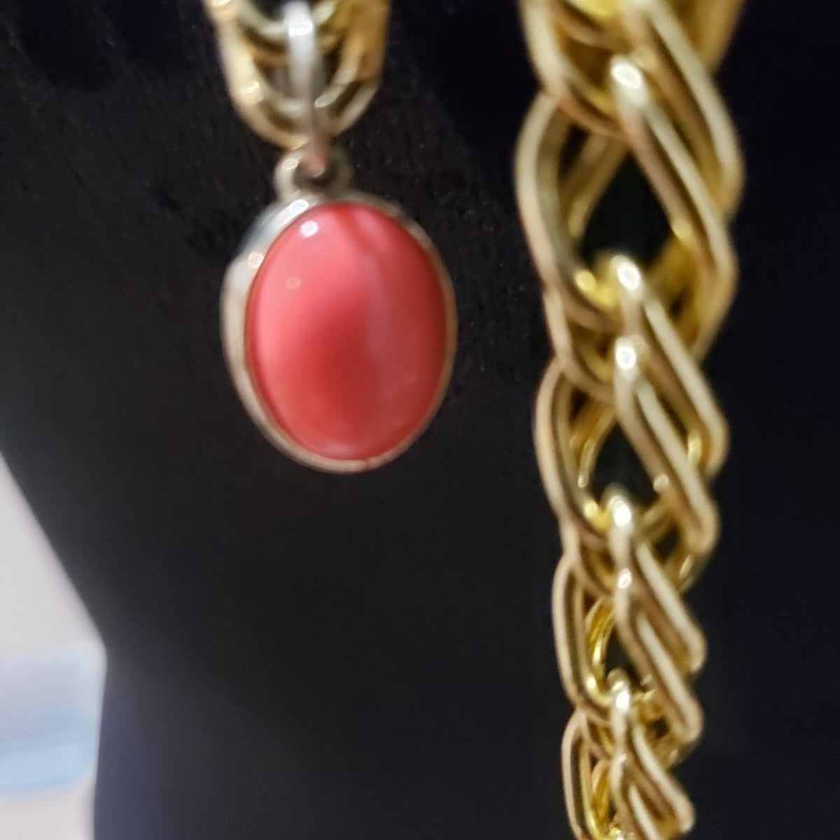 Gold Tone Tie a Knot Pink Chunki Gem Stone Lariat Style Long Chain Necklace