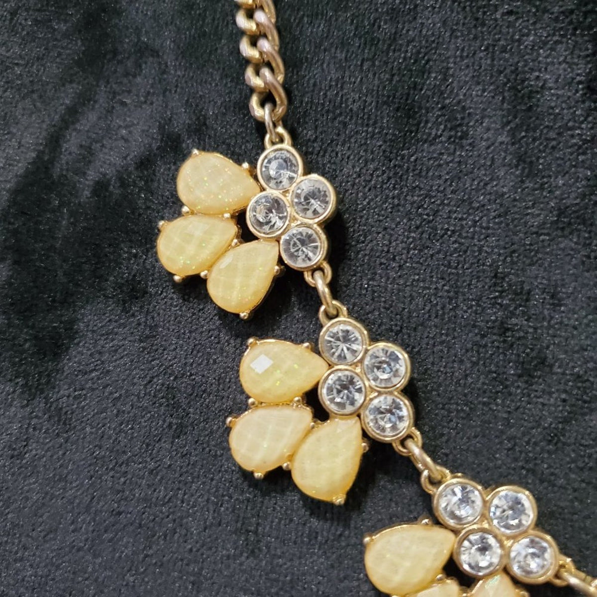 Women's Korean Style Luxury Jewelry With Gold Alloy And Gemstone Necklace