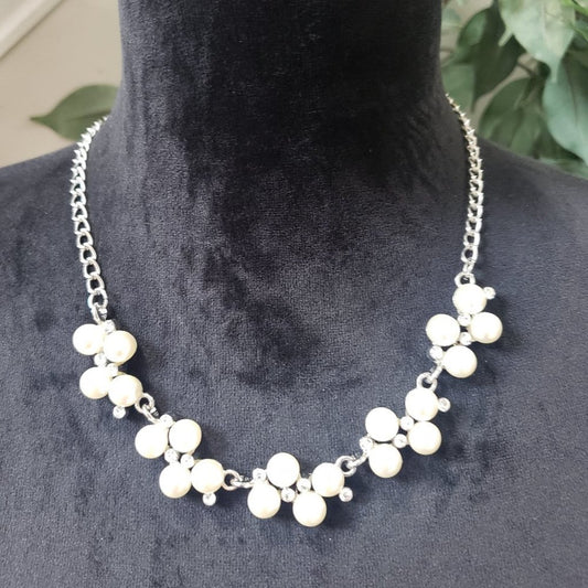Women's White Round Beaded Pearl Chunky Fashion Jewelry Necklace