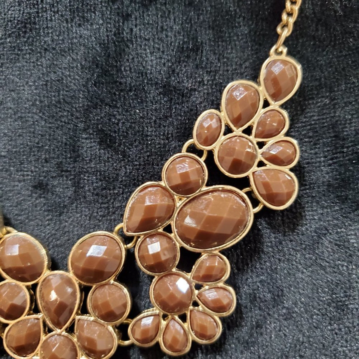 Women's Gold Tone Water Drop Brown Beaded Fashion Jewelry Necklace