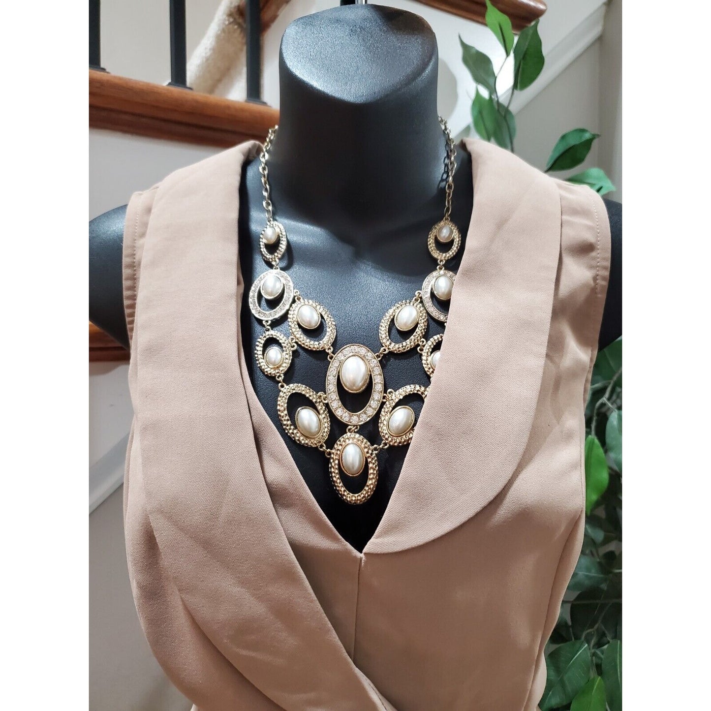 House Of Bailey Women's Cream 100% Polyester Sleeveless Wrap Romper Size Small