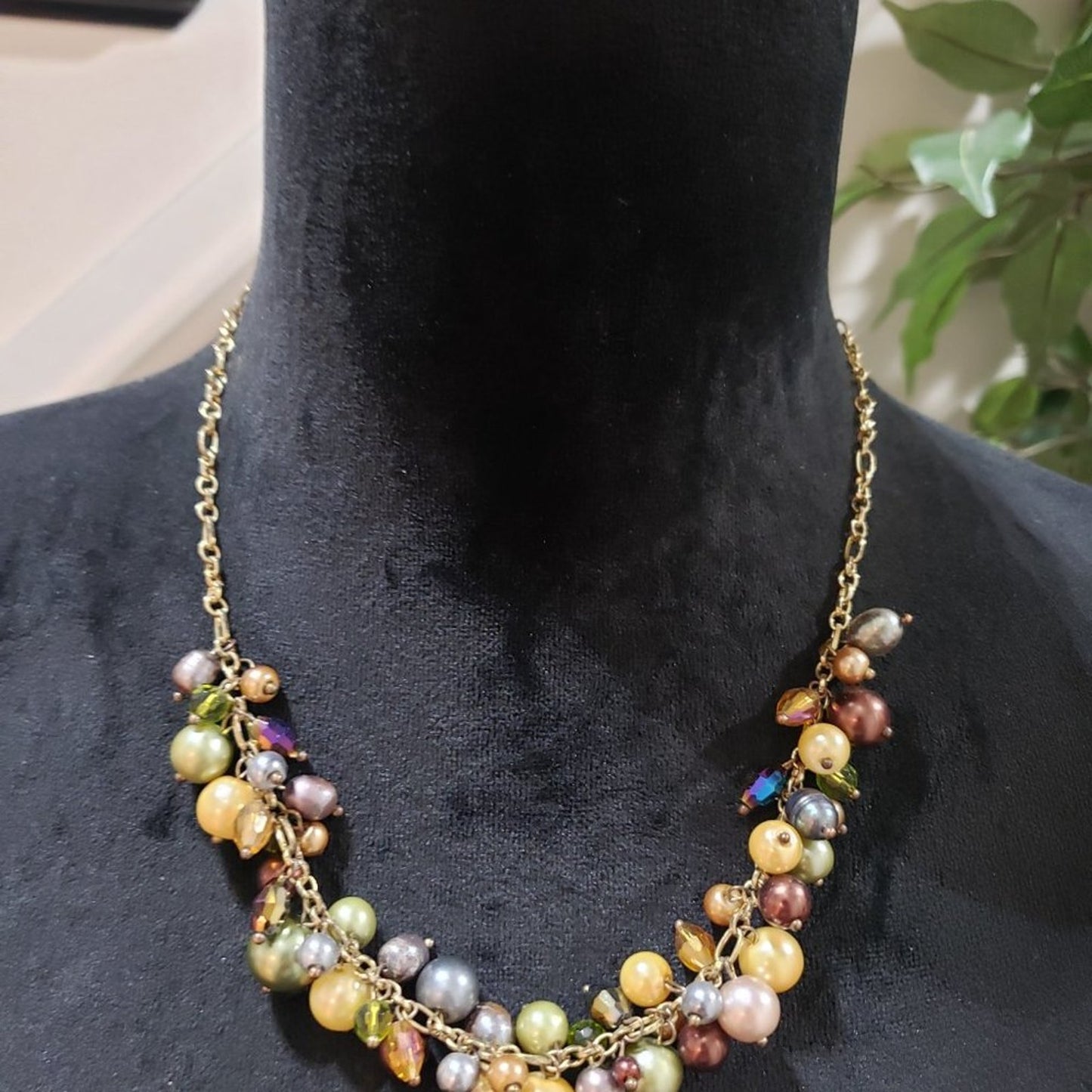 Womens Fashions Multicolor Round Beaded Collar Necklace with Lobster Clasp