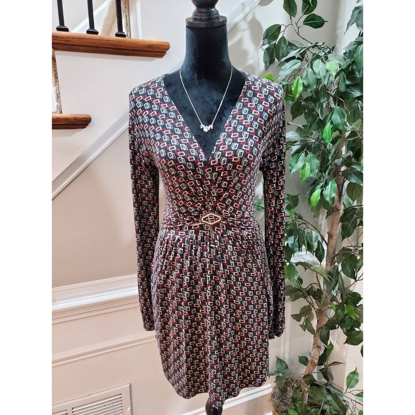 Vertigo Paris Rayon V-Neck Long Sleeve Casual Knee Length Dress Size Medium