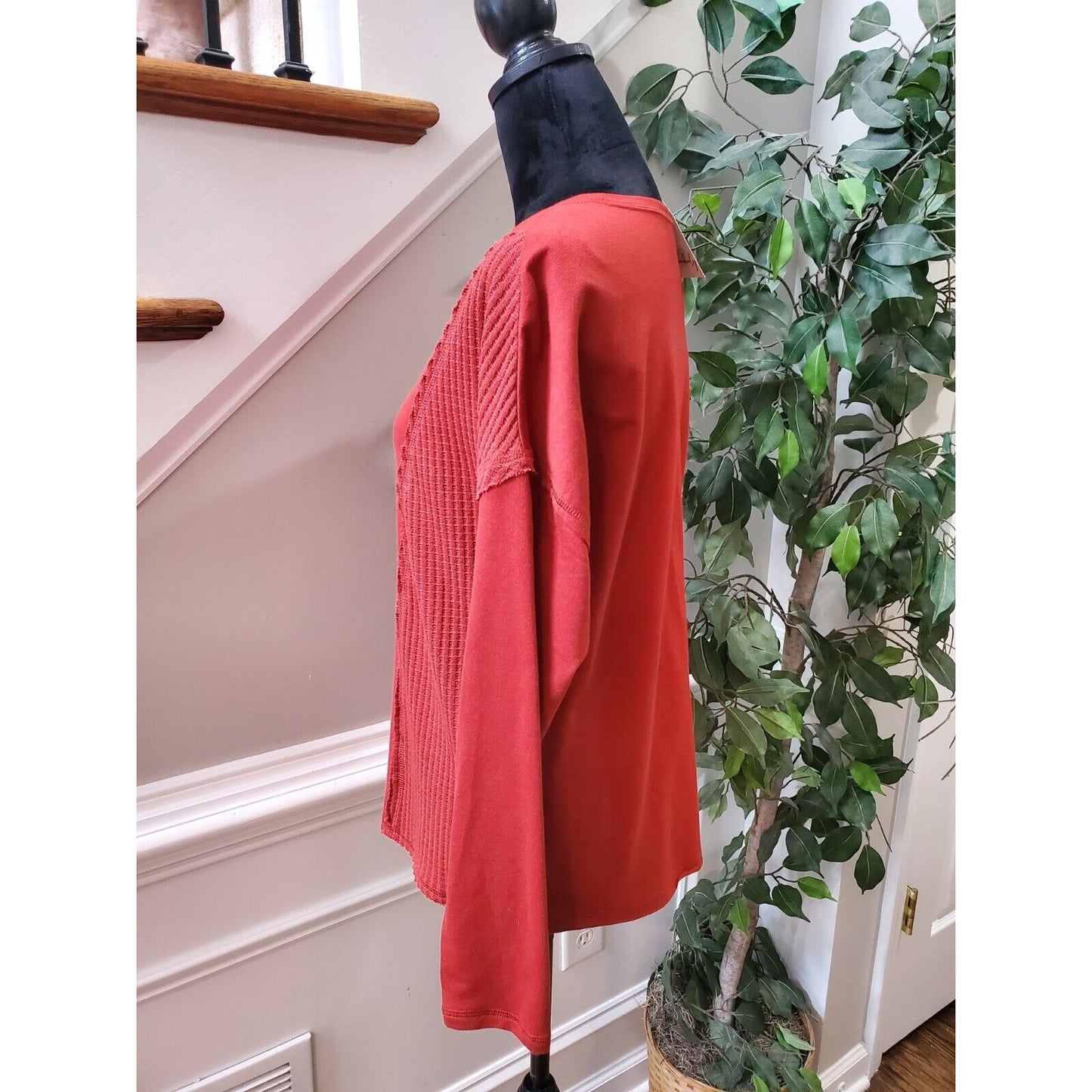 Wonderly Women's Red Cotton Round Neck Long Sleeve Pullover Knit Sweater Size M