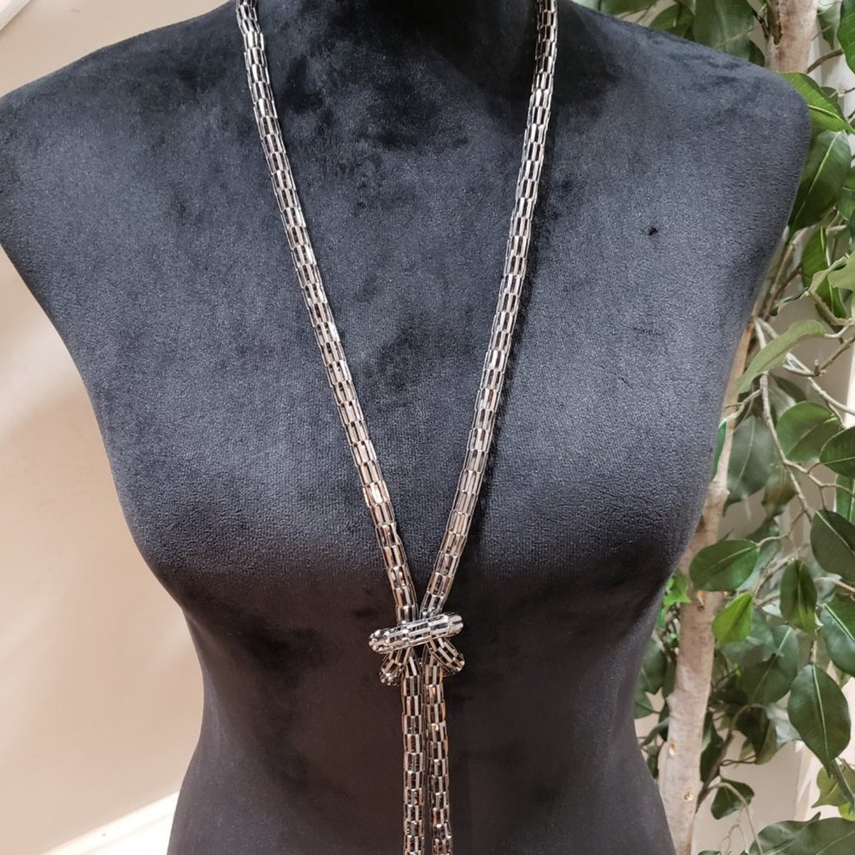 Womens Modern Fashion Chunky Silver Tone Elegant Knot Long Chain Necklace