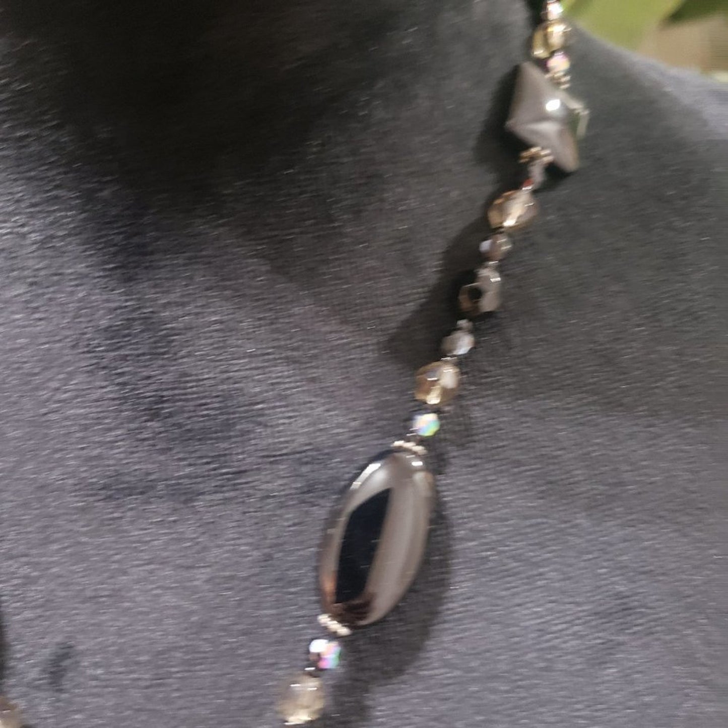 Womens Fashions Black Oval Hematite Pendant Necklace with Lobster Clasp