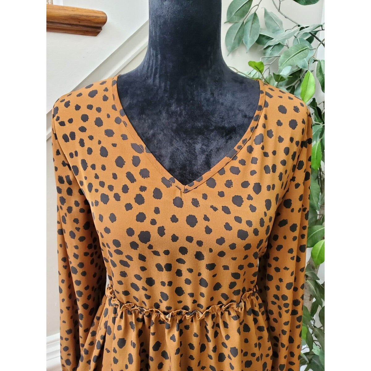 SHEIN Women Brown Leopard Print Polyester V-Neck Long Sleeve Casual Top Blouse 4