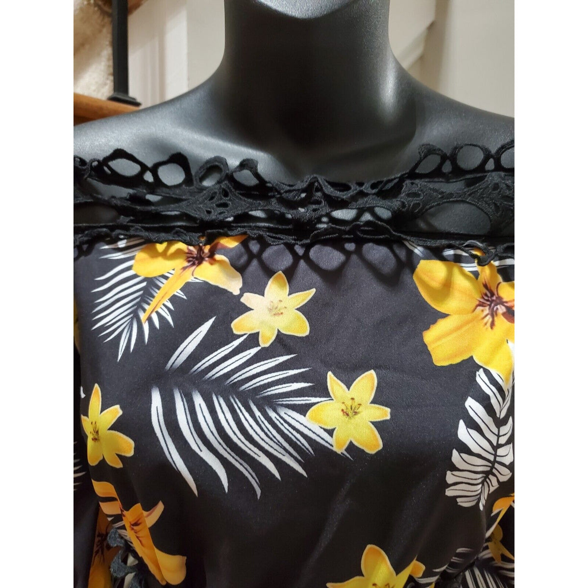 ChicMe Womens Black Floral Off the Shoulder Casual 1 Piece Romper Size Small