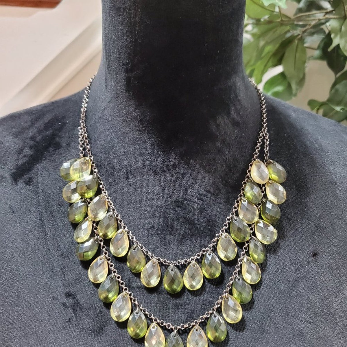 Women's Green Water Drop Charm Beaded Chain Pendant Necklace