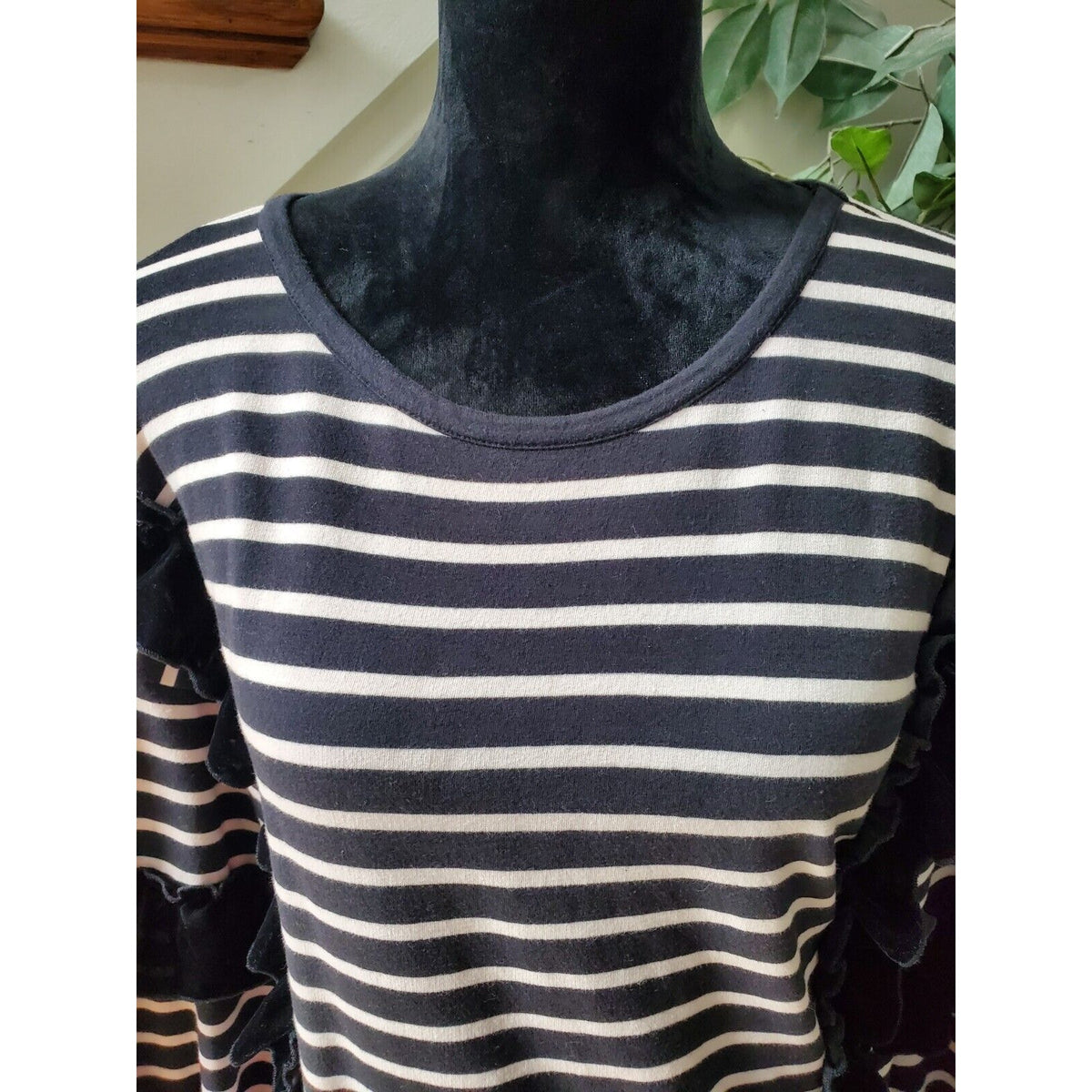 Crown & Ivy Women's Black Cotton Round Neck Long Sleeve Casual Top Shirt Size PL